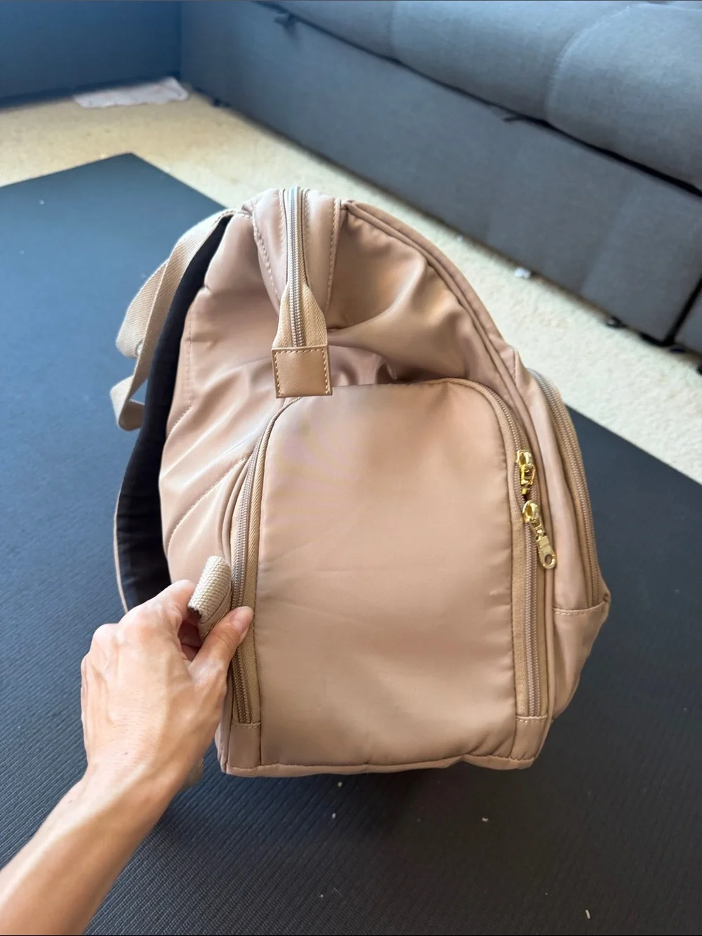 Sarah Wells norah pump bag latte